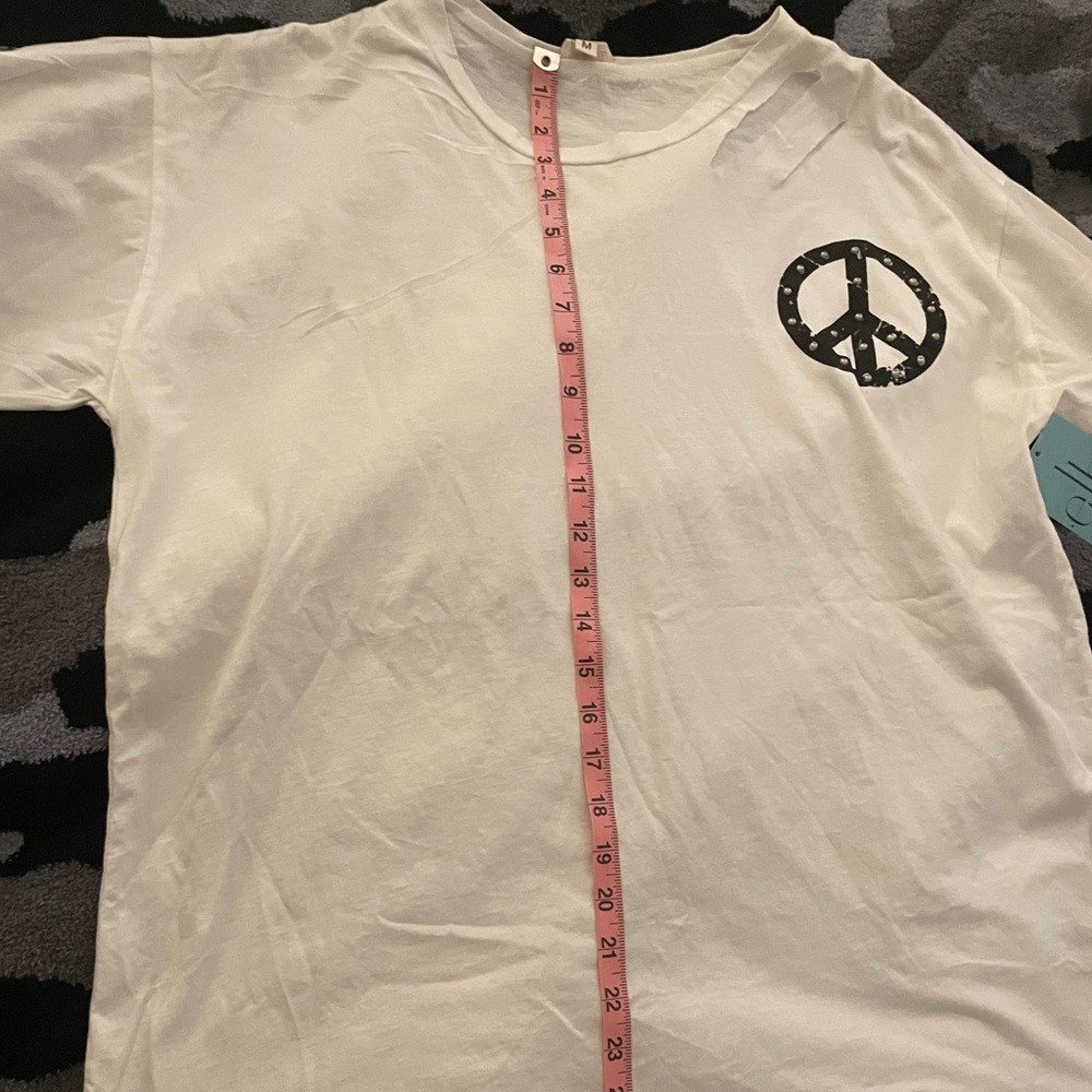 WHITE DISTRESSED PEACE TEE POL - Picture 11 of 11